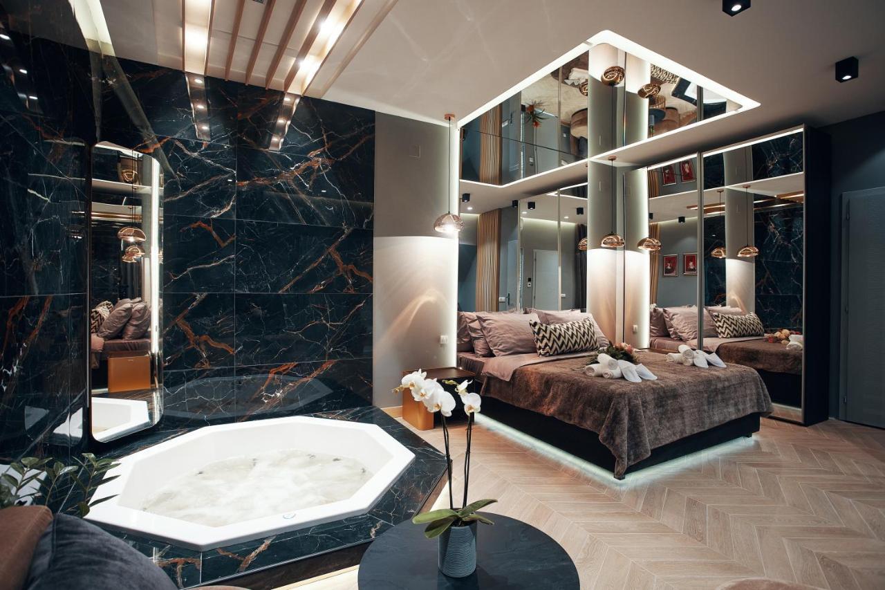 Monza Mirror Apartment Kikinda Eksteriør bilde